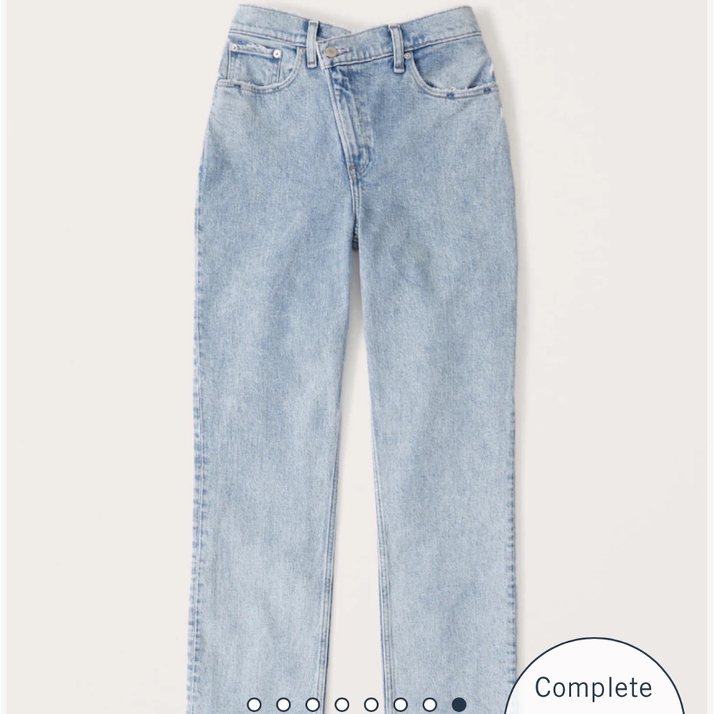 abercrombie & fitch 	
Women's
90s Ultra High Rise Straight Jeans CRISS CROSS